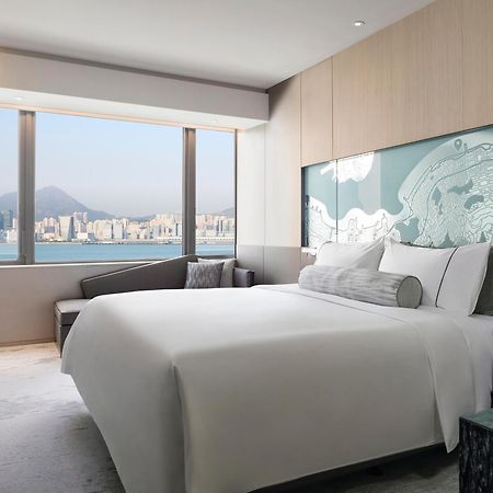 Hyatt Centric Victoria Harbour Otel Hong Kong Dış mekan fotoğraf
