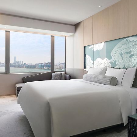 Hyatt Centric Victoria Harbour Otel Hong Kong Dış mekan fotoğraf